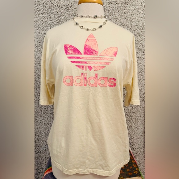 Adidas Women's Short Sleeve Tee in Cream with Pink Logo - Picture 1 of 2
